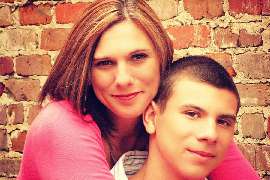 标题：中年女人出轨离婚能挽回吗？